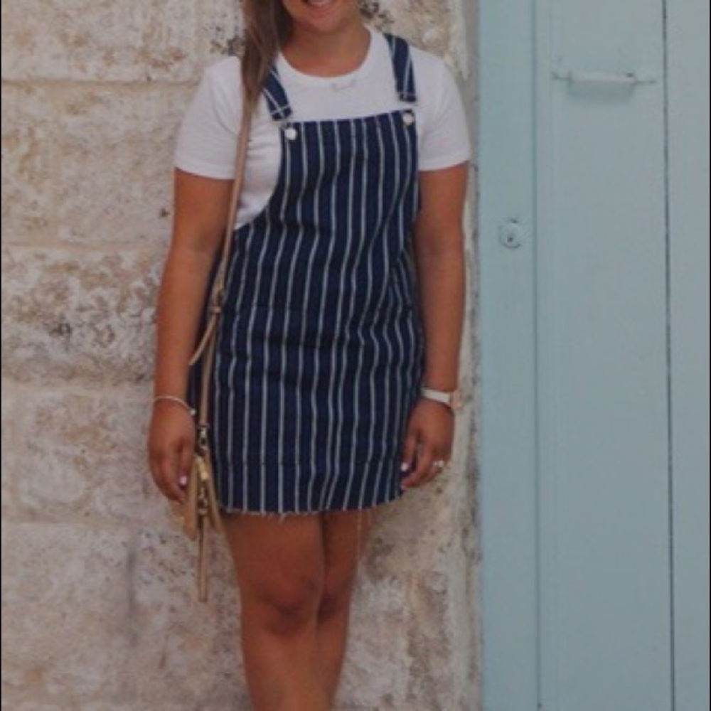 ‼️SOLD‼️Super cute navy blue striped overall dress